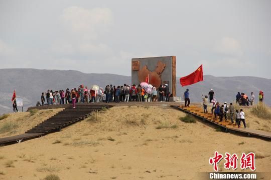 新疆兵团职工投身旅游产业5年成致富带头人(图)