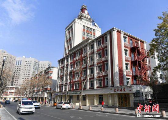 “靓化工程”大幅提升新疆乌鲁木齐城市“颜值”