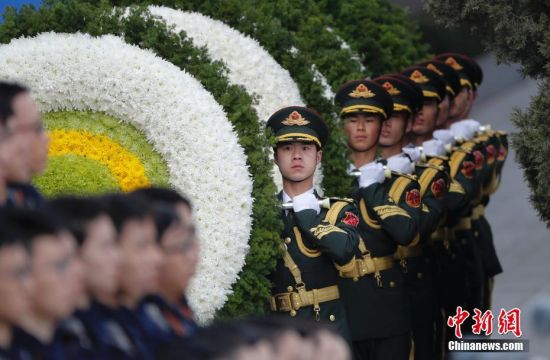 南京大屠杀死难者国家公祭仪式在南京举行