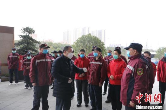 湖北省委统战部慰问新疆援鄂医疗队