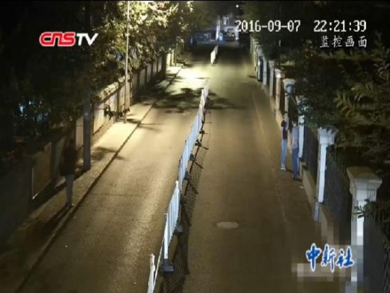 以为是碰瓷其实是扒窃 犯罪嫌疑人疯狂作案34起
