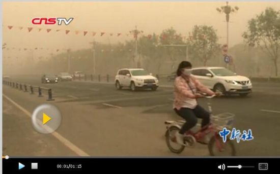 新疆南部多地遇强沙尘天气