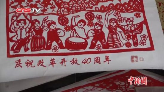八旬剪纸传承人创作近万幅作品 用“剪刀”讲故事