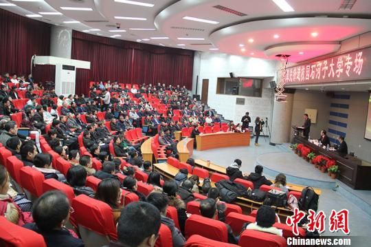 “改革先锋”走进新疆高校话改革(图)